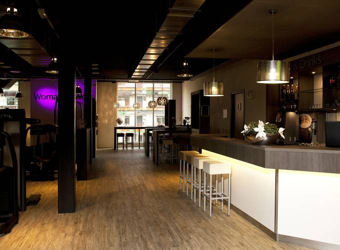 Moderne Bar, Innenausbau